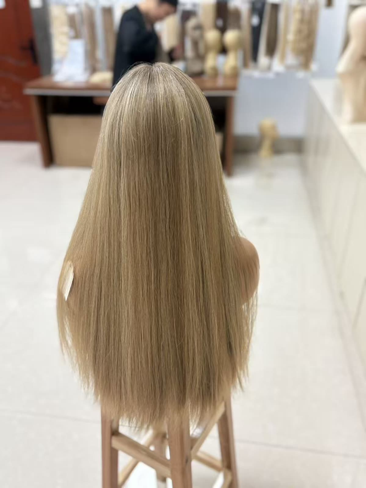 WY-4767-6-8-18 — Photo length 22″